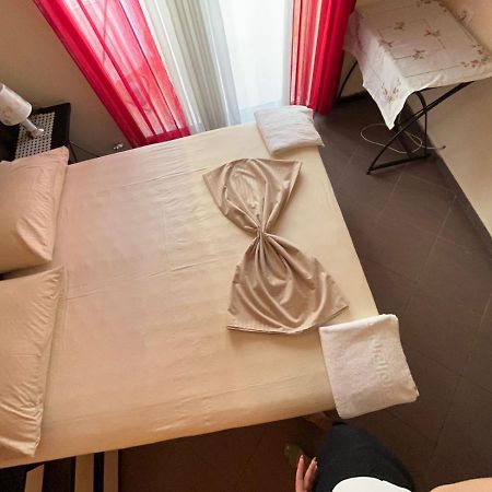 Buneci Apartment Tirana Kültér fotó